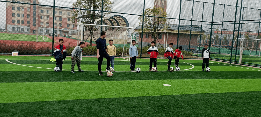 "双减"进行时| 南康区莲花学校体教融合 为学生健康成长筑实根基