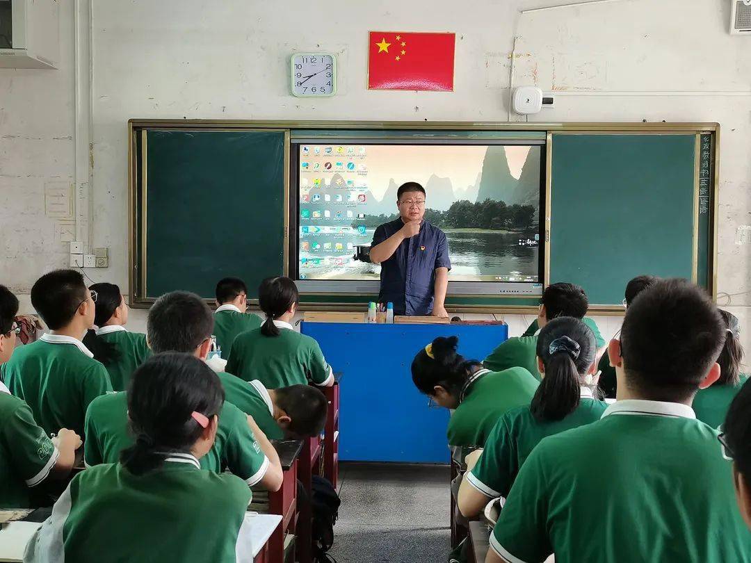 为学生打好人生底色,祝贺兴国三中校长赵万胜荣获"全省百名优秀思政