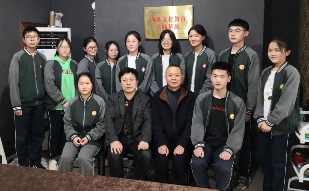 来源:乐清市融媒体中心 ■ 文字:郑望喜■ 图片:柳市中学提供返回