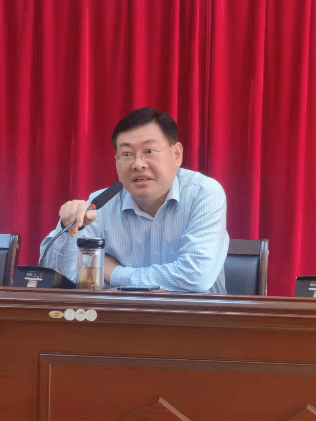 海口市灵山中学召开2022届高考备考暨月考成绩分析会