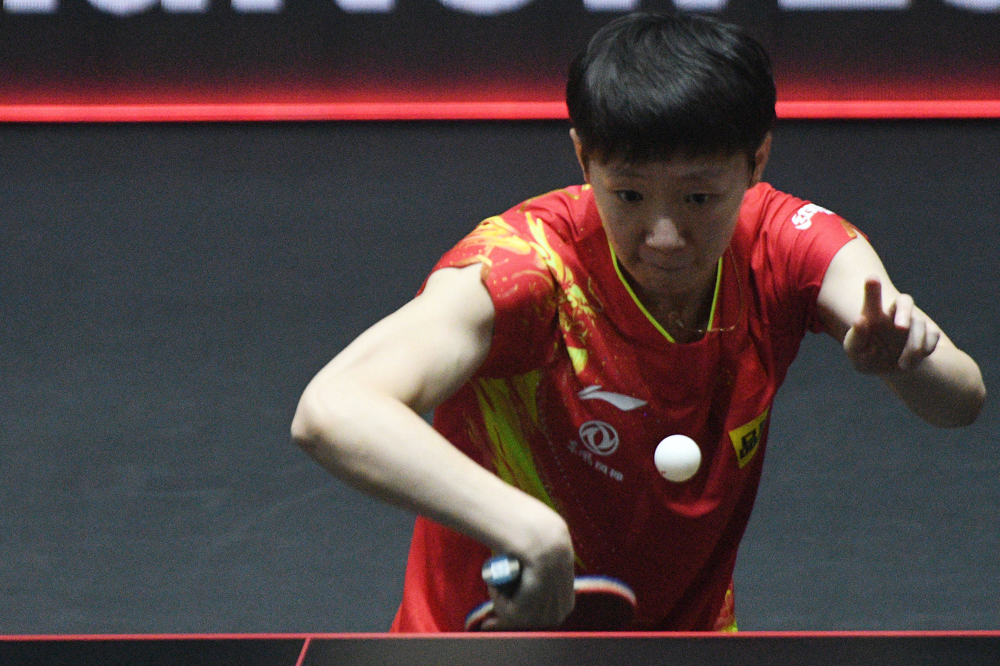 新华社|乒乓球——WTT新加坡大满贯：王曼昱晋级决赛