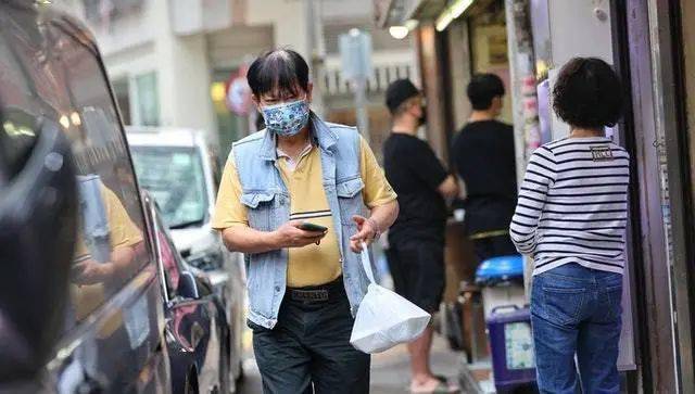香港今增1 4万宗 林郑月娥宣布 暂缓全民强检计划 香港暂缓全民强制核酸检测工作 疫情 内地