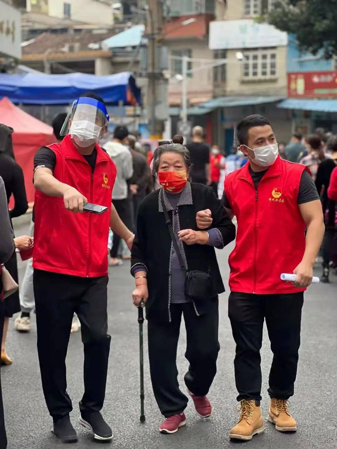 龙溪猎鼠反扒志愿者大队简称龙溪猎鼠队是漳州市第一支通过政协提案