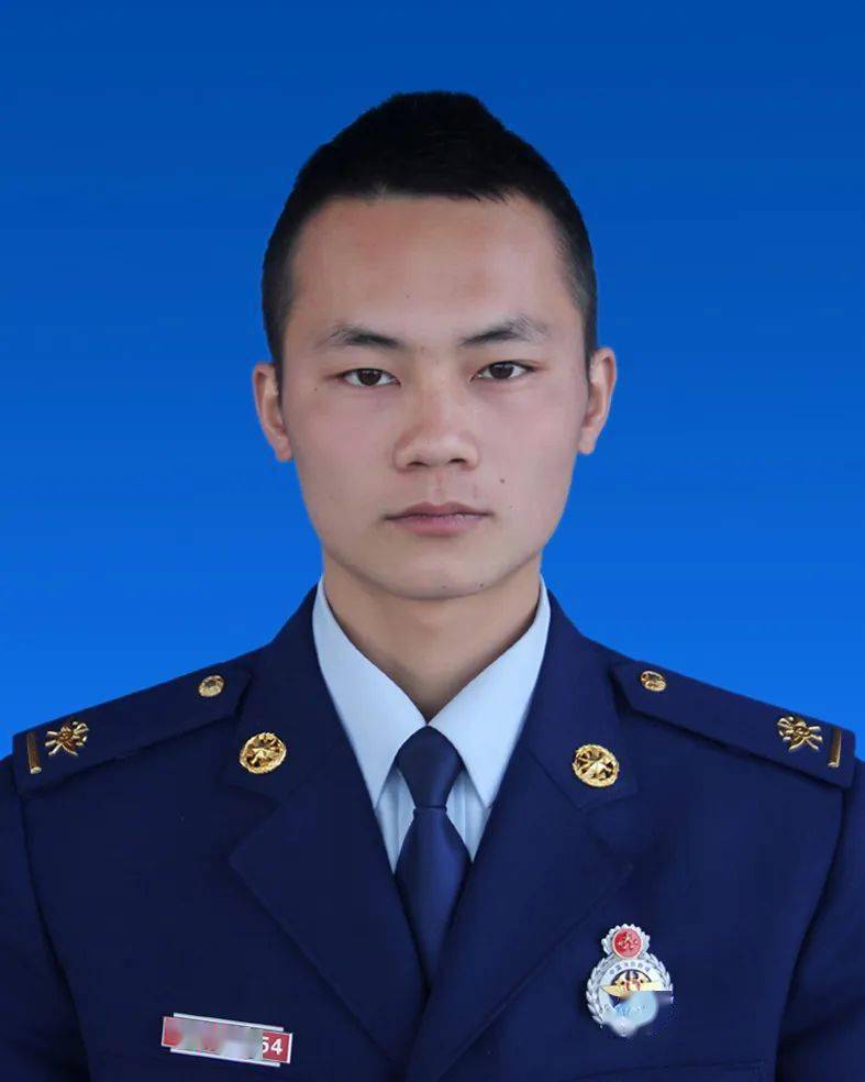 忠华服务队旗帜在抗疫一线高高飘扬