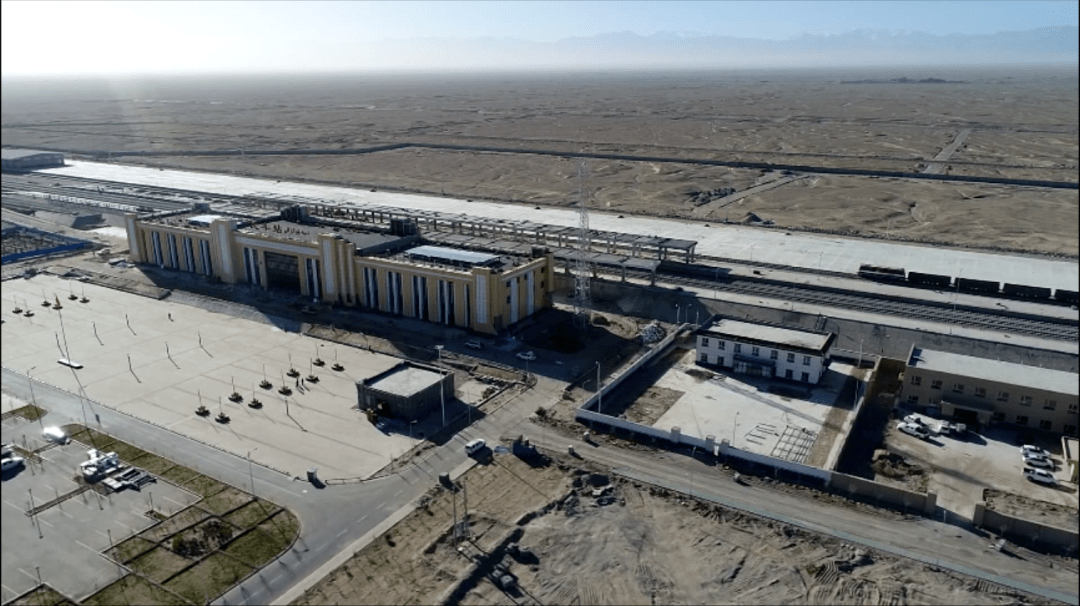 和若铁路客运站房加快施工4月底将竣工