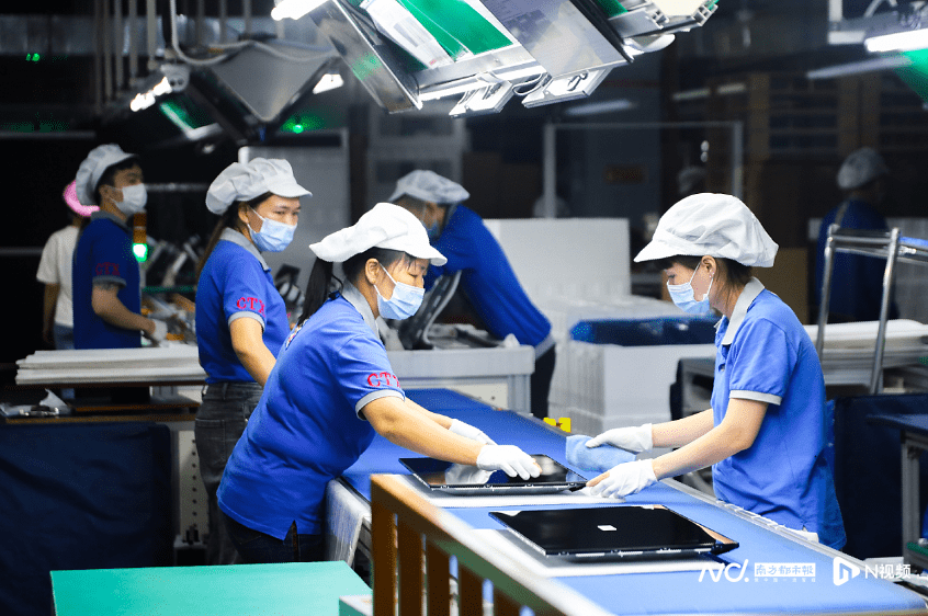 日前,石龙镇委书记陈庆松一行到京瓷办公设备科技(东莞)有限公司实地