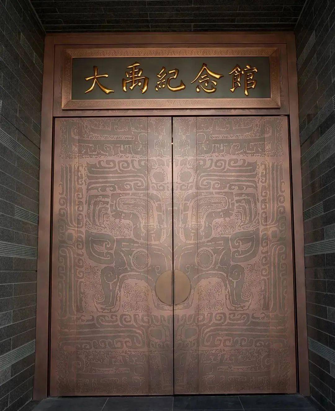 金星铜工程定制铜门此次汉代浮雕铜门可谓是金星铜工程又一次恢弘巨制