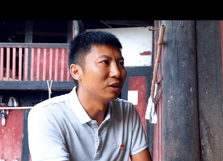 为了使命经济日报访凤冈县大屋村驻村第一书记李红