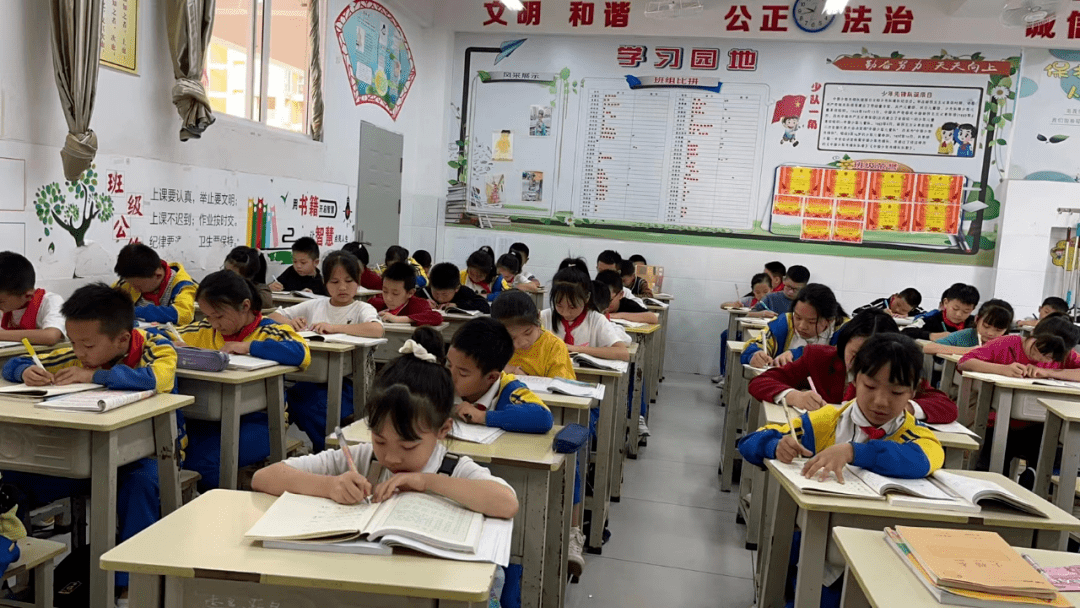 提高课堂效率减轻课后负担文山市第一小学双减落实情况