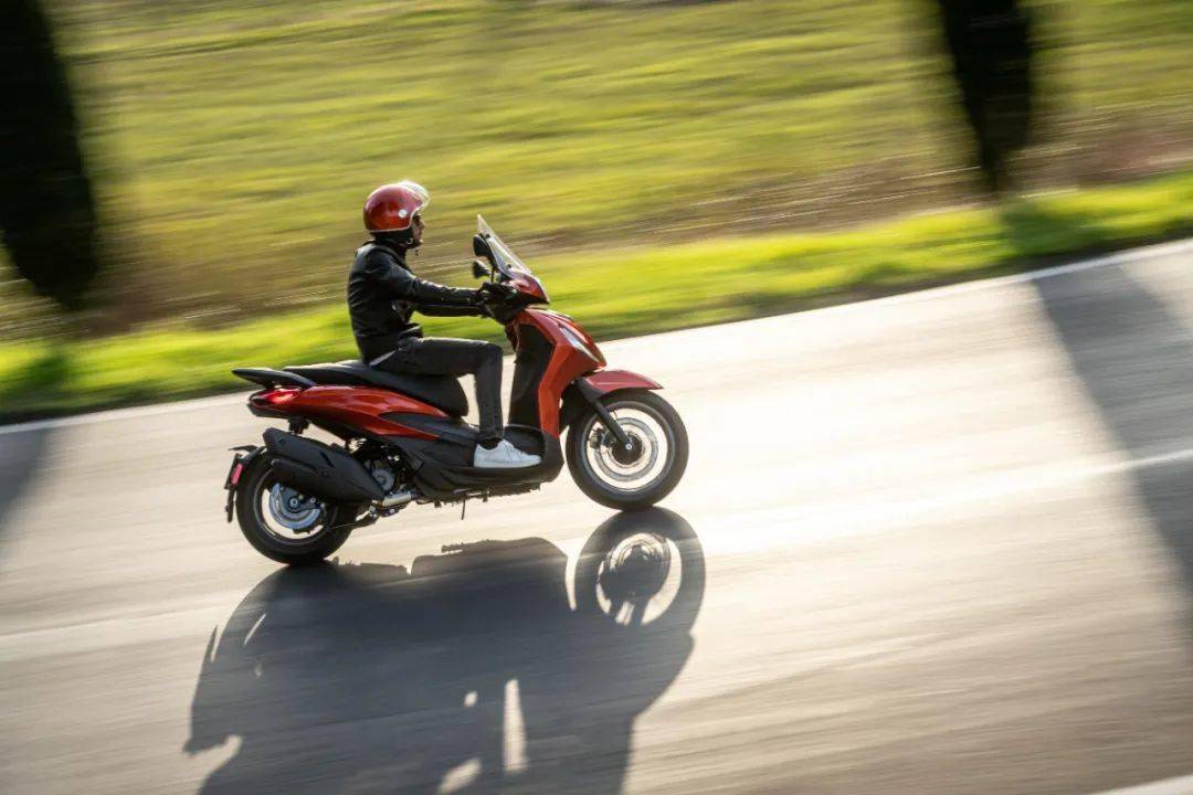 69900元的比亚乔beverly400