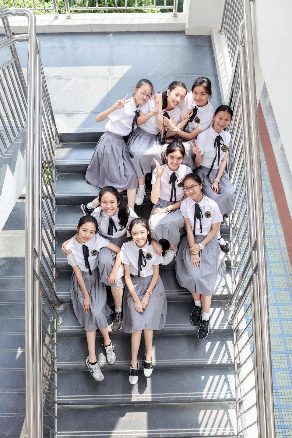 毕业照拍摄场景,你get到几个?_教室_楼梯_林荫