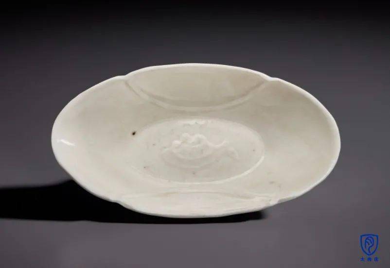 编号23来源:暂得楼胡惠春(1911-1995)珍藏尺寸:直径21cm估价:usd20