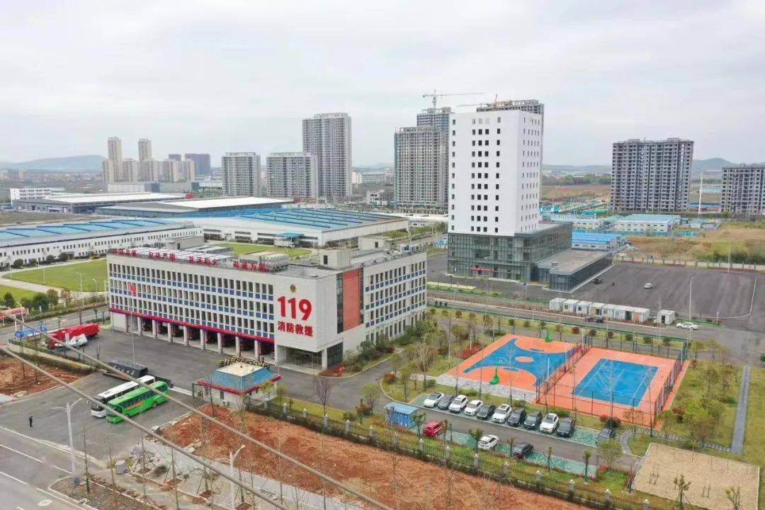 武汉消防开展整建制消防站基地化轮训工作打造综合性专业保障队伍