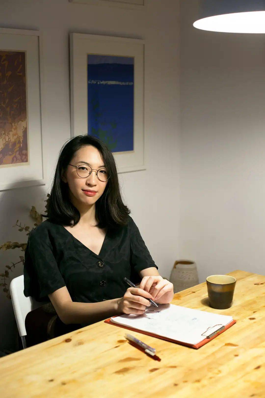 分享一下吧."阮菲菲:"我在美国的第一份工作是给boom!