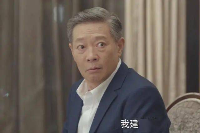 徐风扮演的顾士海是顾清俞的大伯,在上海话剧界非常有名.