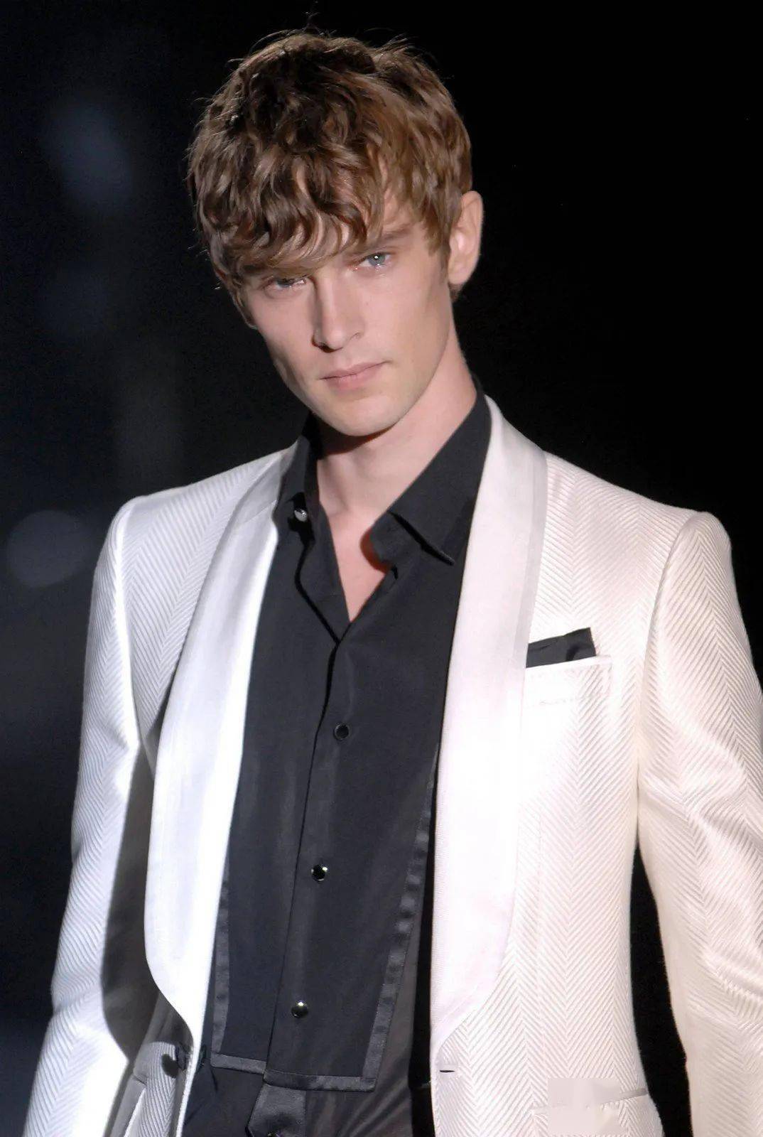 状态超模 Mathias Lauridsen 惊喜回归！