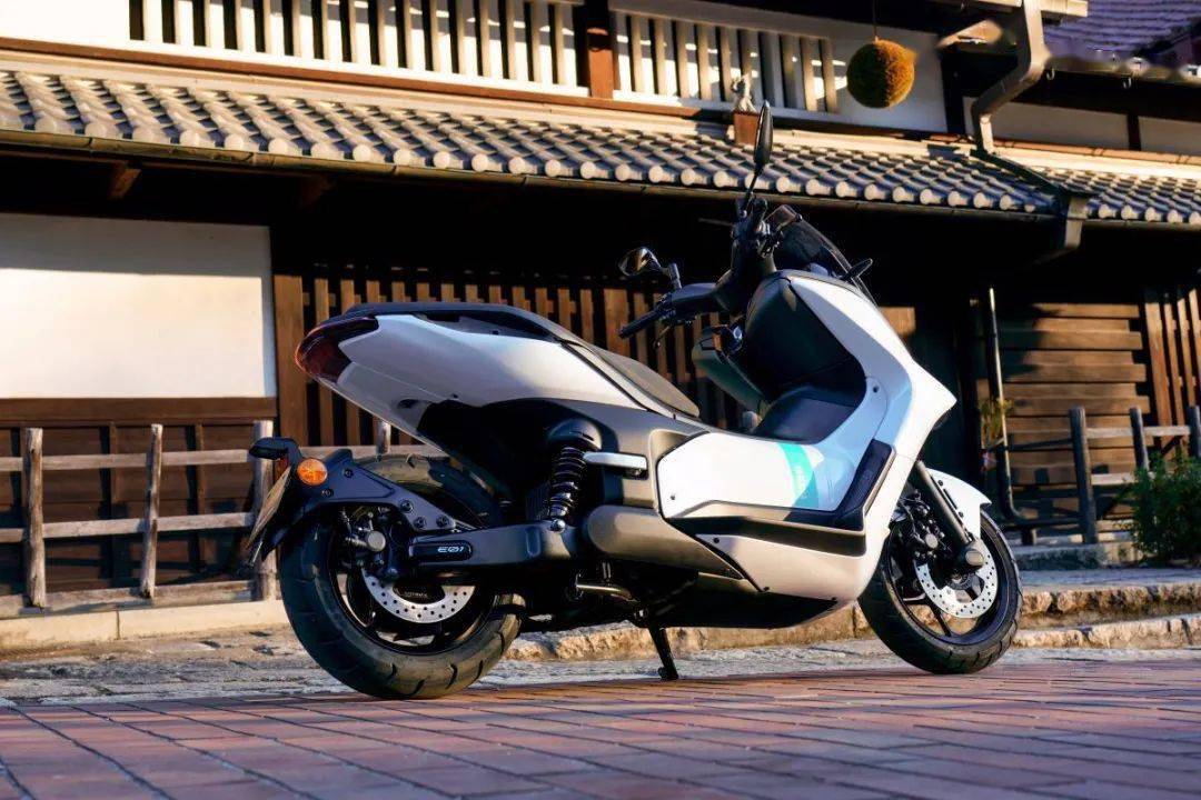 雅马哈最新电动车e01发布一款具有三种动力模式以及牵引力控制的电动