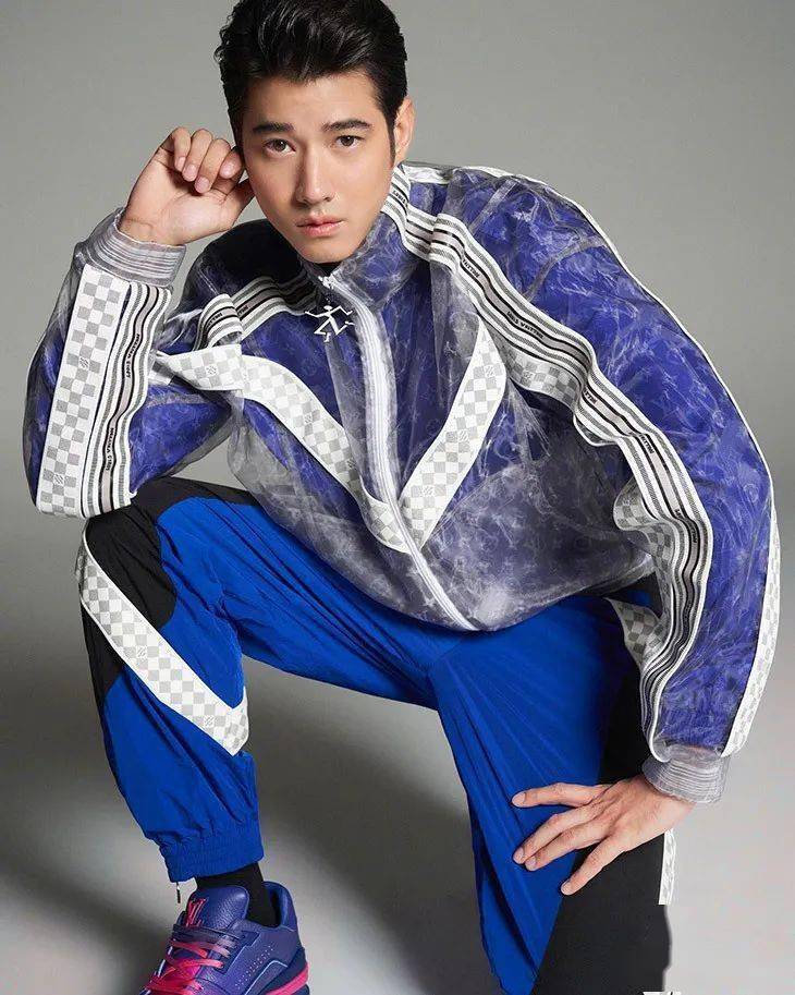 阿亮学长马里奥芭莎男士杂志大片而立之年美貌不下线