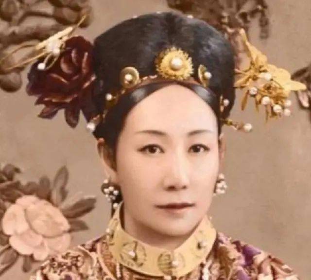 斑疹太神奇了！睡前花15分钟做这事，“色斑”没了，人也年轻好几岁！
