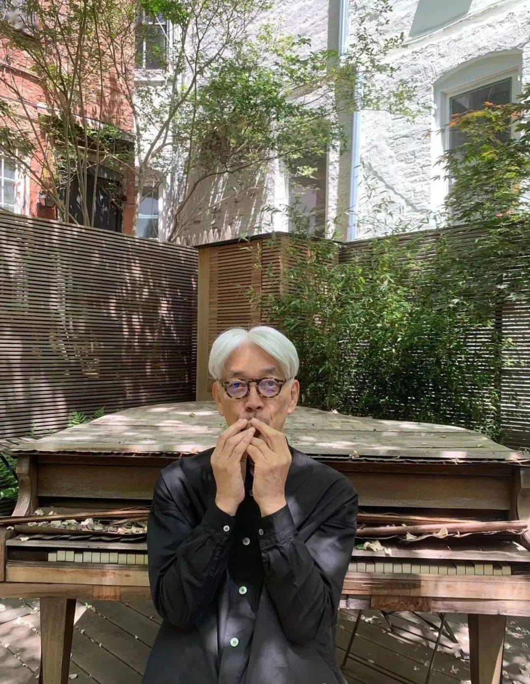 坂本龙一音乐宽广像海洋我的声音就像小岛