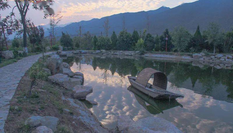 世外桃源潼关上善村云在水中飘人在画中游