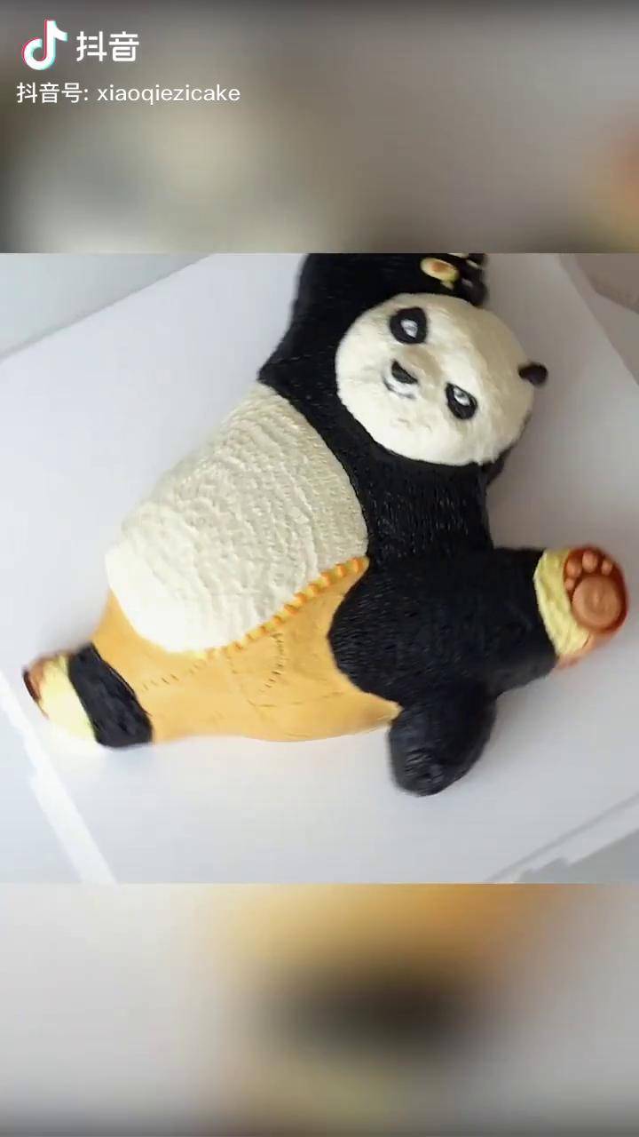 发现了个三年前的小视频淡奶油做的功夫熊猫蛋糕第一次尝试用淡奶油刷