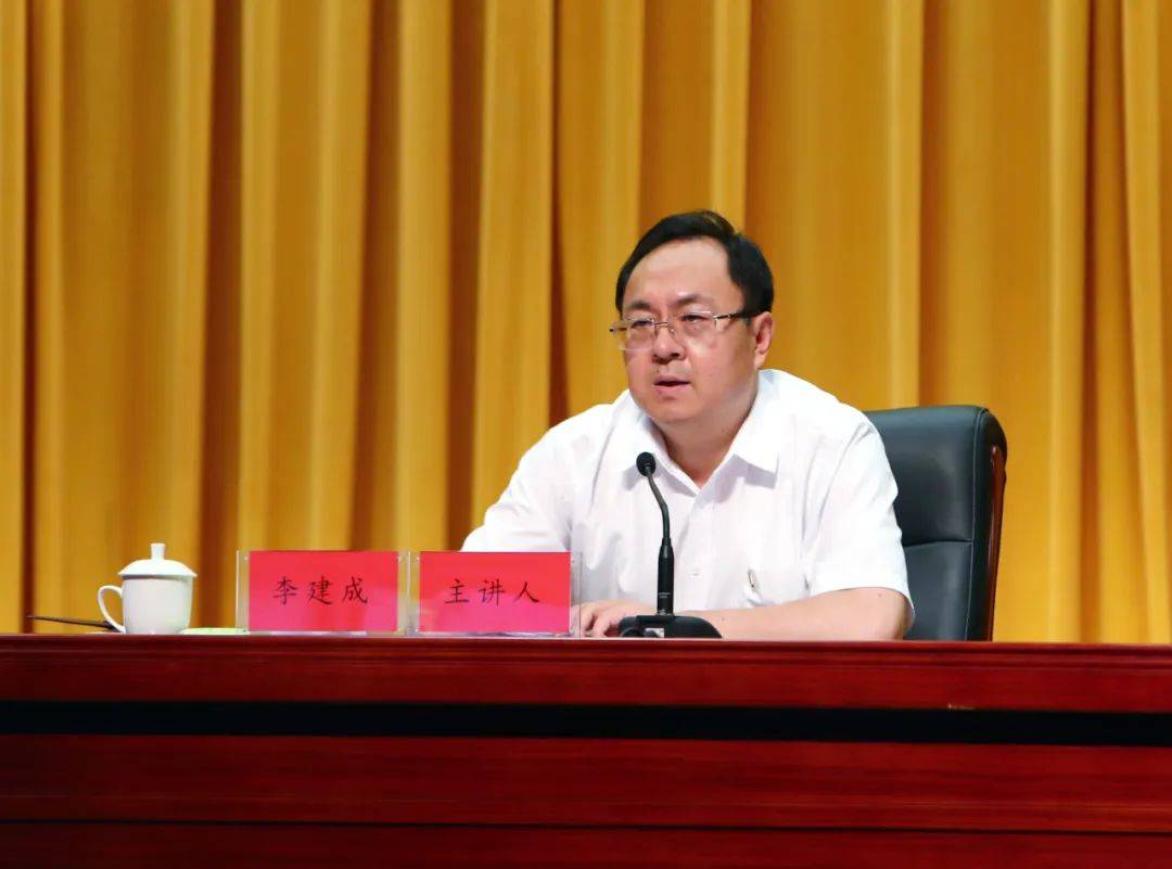 2019年12月调任福建省委副秘书长,2020年2月任龙岩市委书记