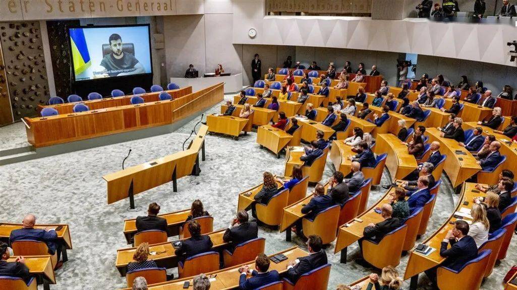 泽连斯基在荷兰国会发表视频讲话讲些什么事前可想象