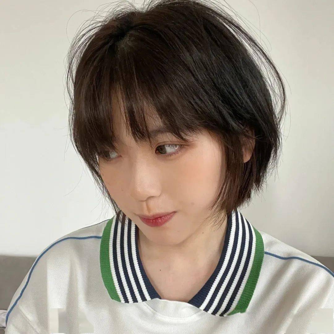 网络,如有侵权请联系删除揭秘|男发型师变"精致"私藏好物"泰风"短发