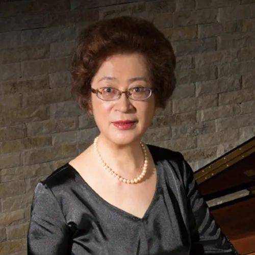 中国音乐家协会钢琴学会理事,沈阳音乐学院教授张芳雅马哈艺术家,中国