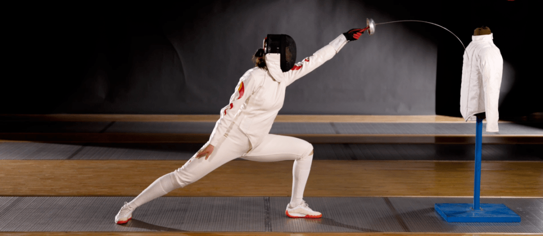 同学们通过学习本课程,将进一步了解击剑运动的发展起源;有效区分重剑