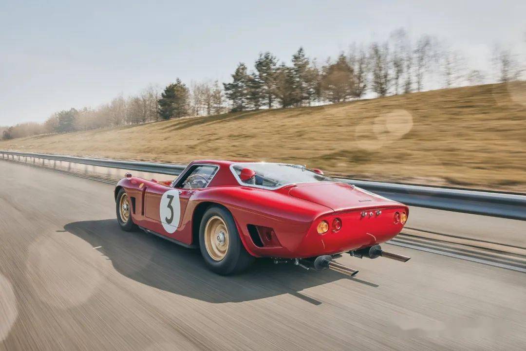 比扎瑞尼(bizzarrini),成立于1964年,总部设在意大利,但是仅仅五年后