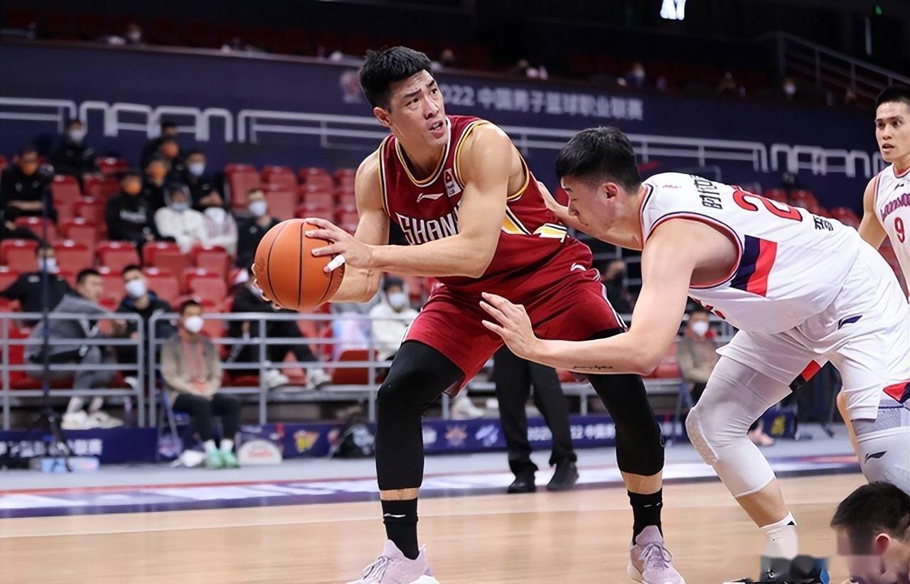 冠军教头激活34岁老将,离开上海,他涅盘重生_张春军_山西男篮_辽宁