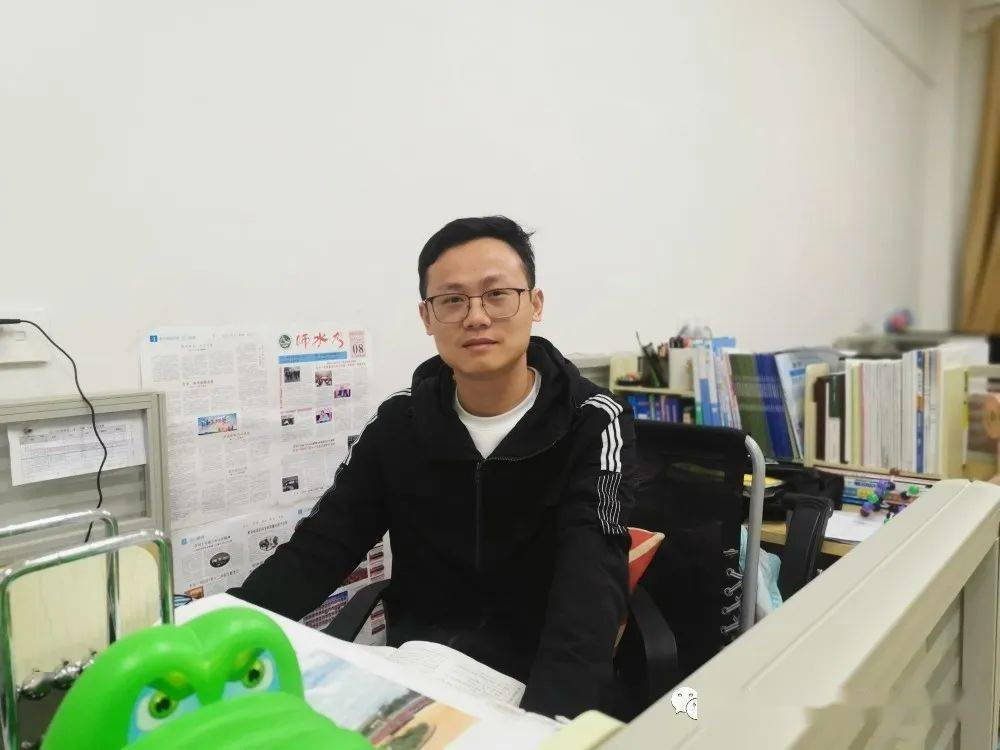 东乡一中优秀青年教师宁超求真求实求新向上向善向美