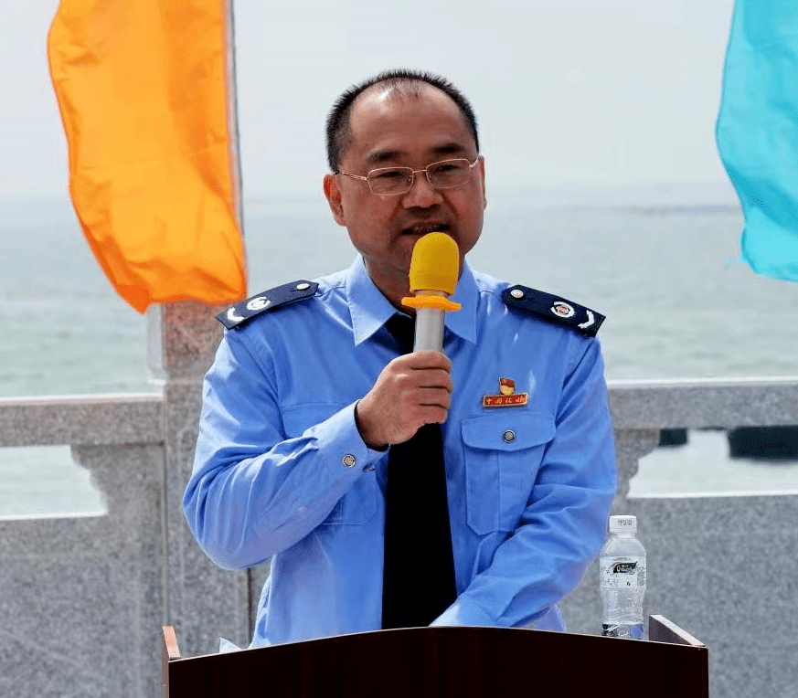 国家税务总局饶平县税务局党委书记,局长胡伟表示:县税务局将一如既往