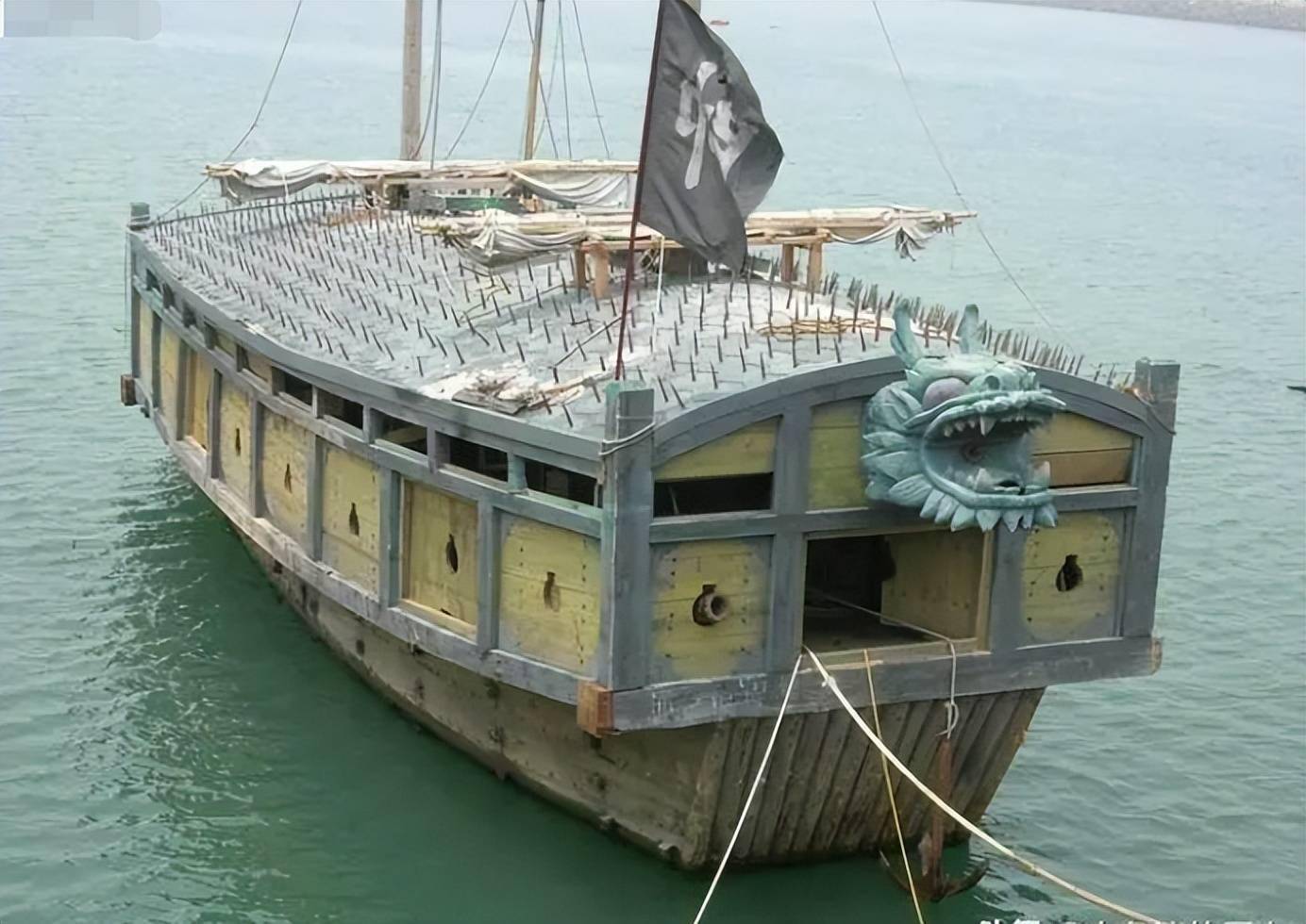 (李舜臣"龟船"的复原模型)公元1598年的农历11月19日,在岛津义弘的