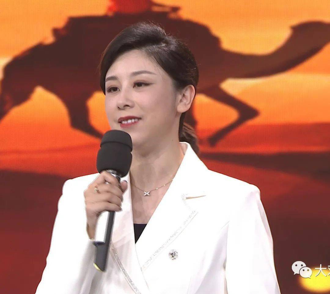 鲁 静金昌广播电视台主持人陈永清国家级非遗项目永昌"卍"字灯俗代表