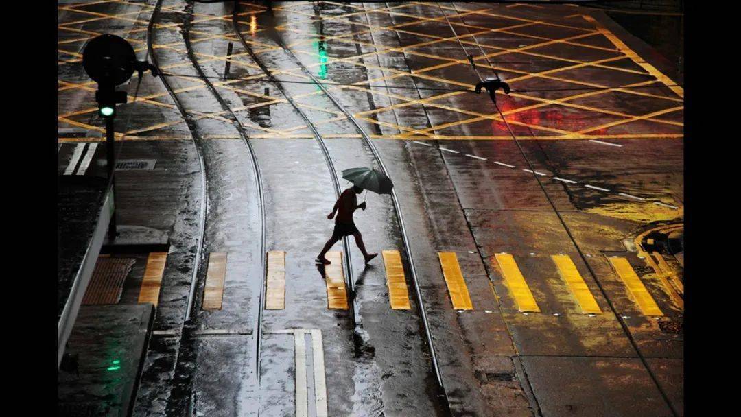 雨天为什么是城市摄影师的最爱下雨天这样拍真的很绝