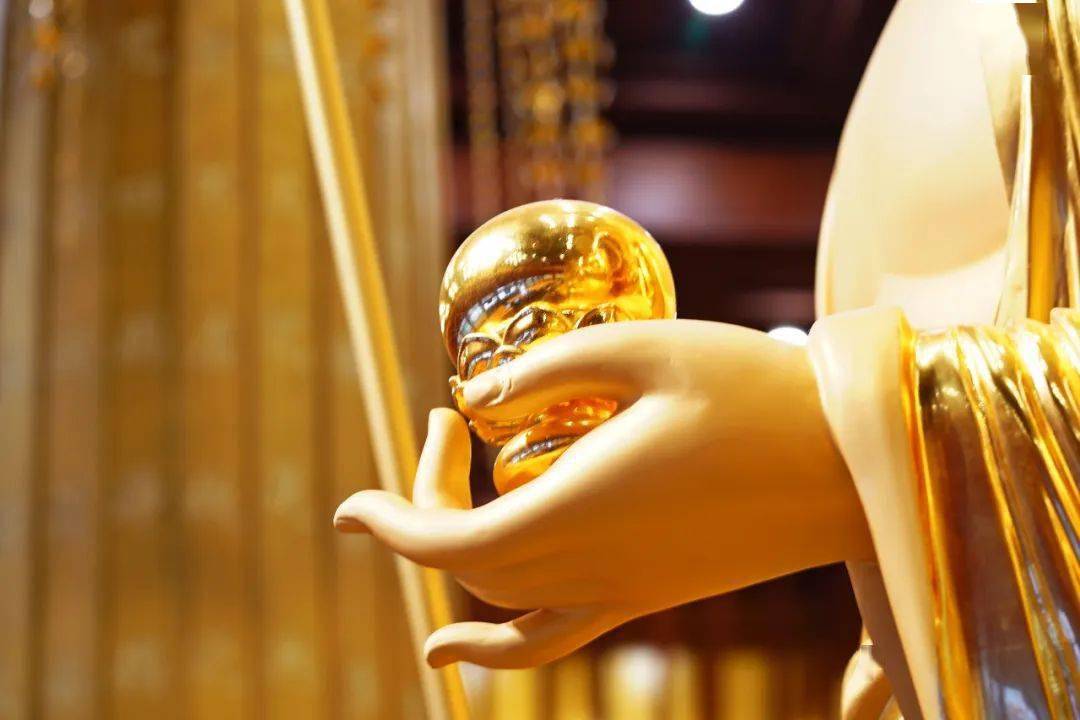 清明节将至,许多地方都有烧纸钱的习俗,这对亡者是一种缅怀,对生者