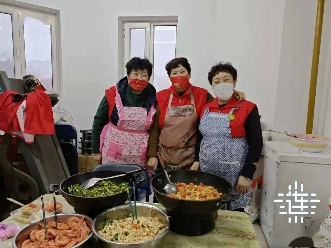 "在金普新区友谊街道康乐社区,有3位年过七旬的老人,她们用自己的方式