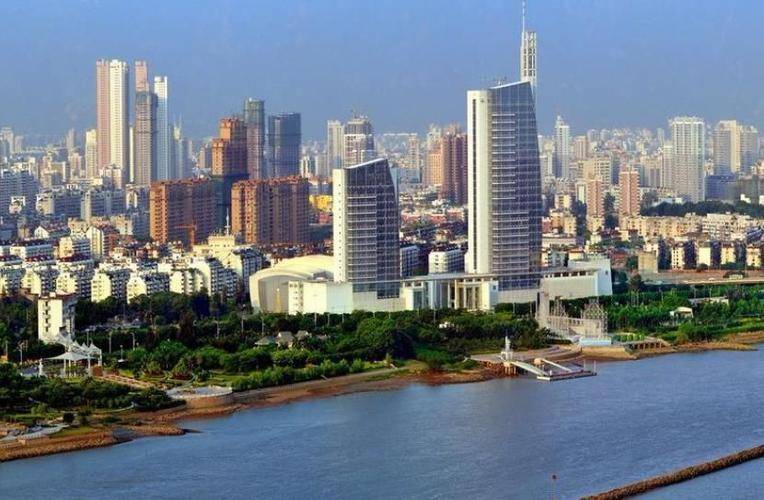 福建富豪曾焕沙成功后积极投身慈善如今身家63亿