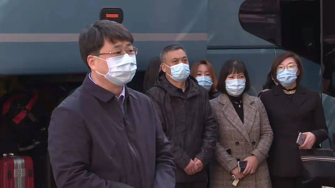 龙井市105名疫情防控工作人员驰援长春