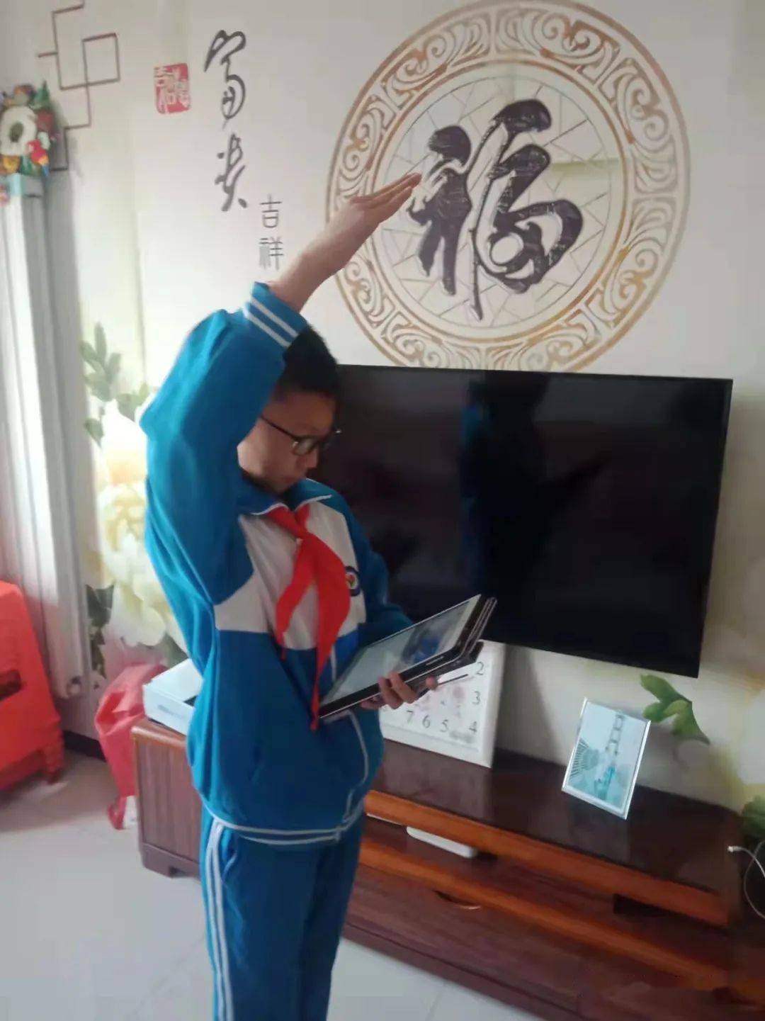 文明范儿文明校园丨缅怀革命先烈传承红色基因辛口镇中心小学开展清明