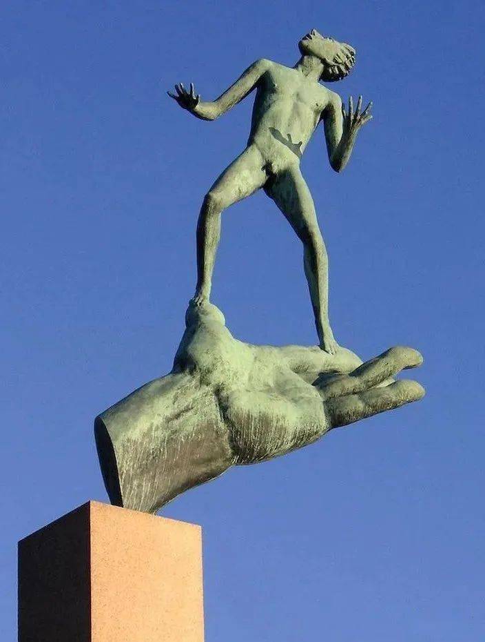 德国雕塑家卡尔61米尔斯