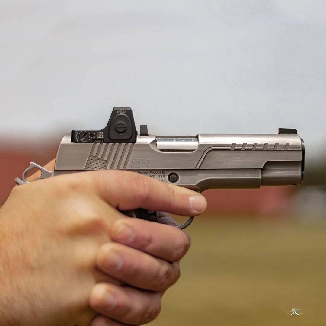 大气稳重edbrown家的1911手枪美图欣赏