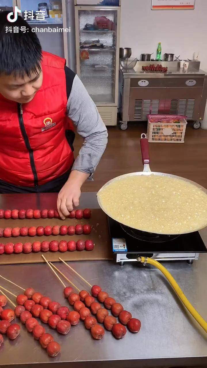 冰糖葫蘆我在鄭州聽到這歌就想家每晚八點直播教大家制作糖葫蘆糖雪球