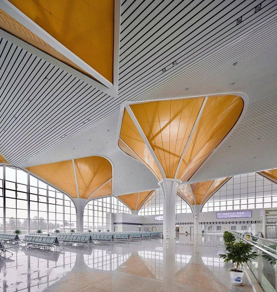 这才是城市最好的广告12个最美火车站设计