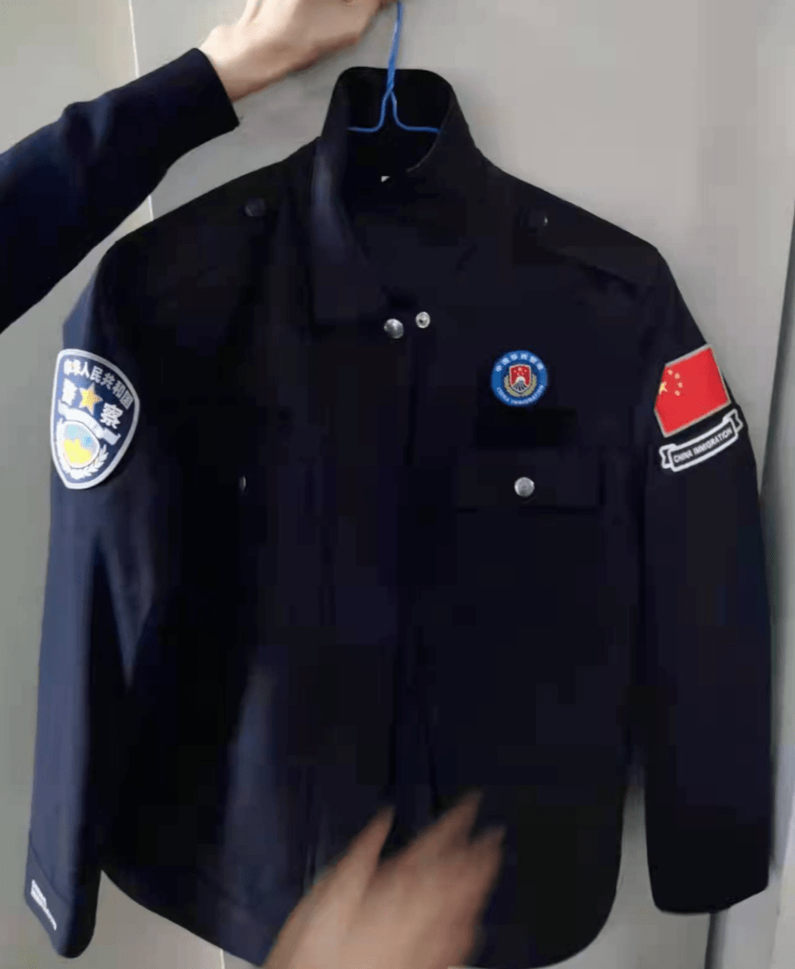 新式警察服装图片图片