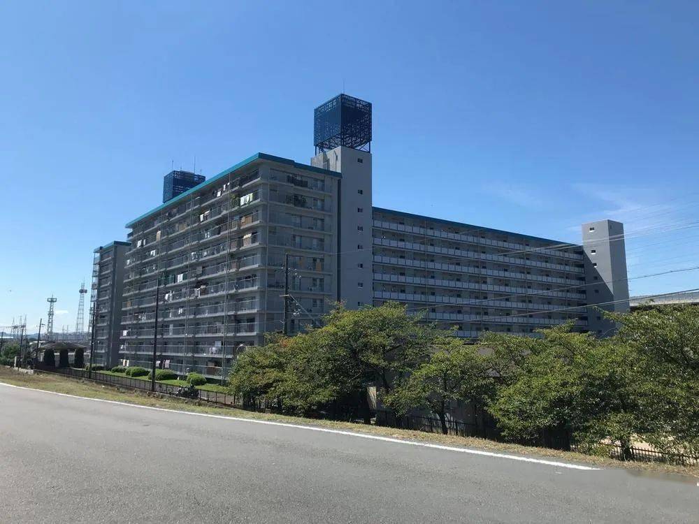 伏见中书岛站附近大型公寓全新装修两室一厅售价81万人民币_fax_tel