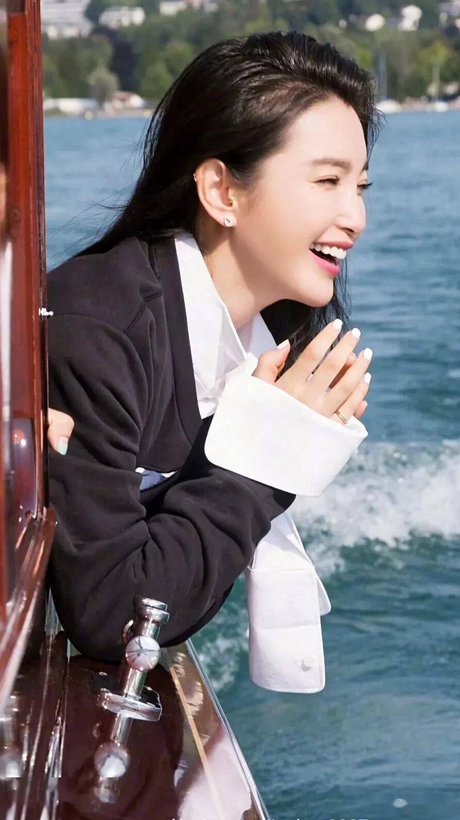 李冰冰:笑亦美,不笑亦美_李冰冰